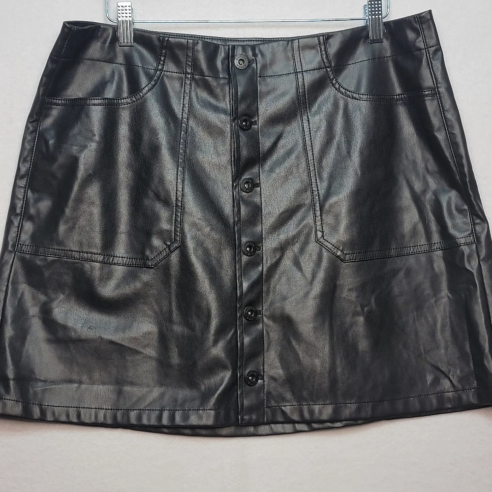 Jessica‎ Simpson Black Faux Leather Skirt SIZE XL